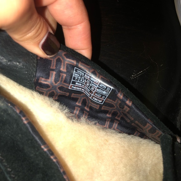 new UGG moccasins sheepskin size 7 black - Picture 4 of 11